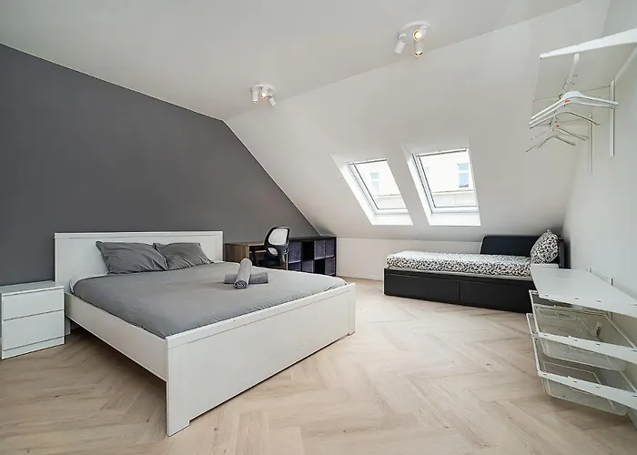 Big 4-bedroom Flat, Terrace With Great Vitkov View *
