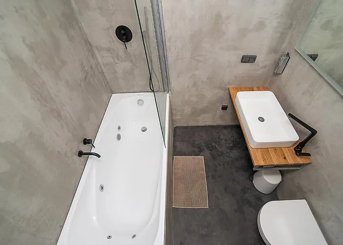 Big 4-bedroom Flat, Terrace With Great Vitkov View Apartmán *