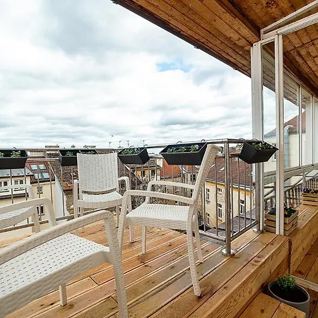דירה Big 4-bedroom Flat, Terrace With Great Vitkov View פראג