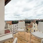 Big 4-bedroom Flat, Terrace With Great Vitkov View *