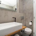 Big 4-bedroom Flat, Terrace With Great Vitkov View * Πράγα