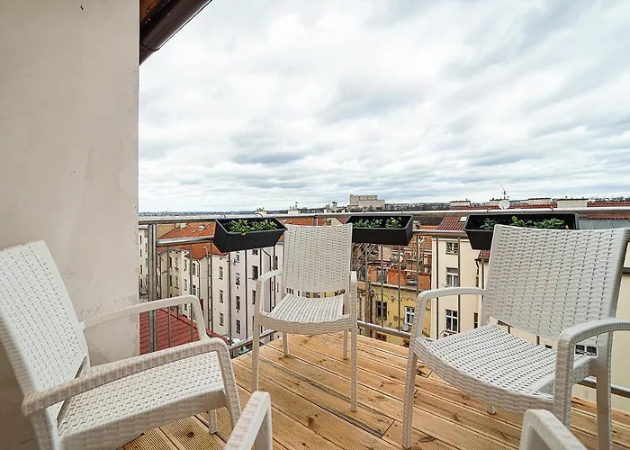Big 4-bedroom Flat, Terrace With Great Vitkov View *
