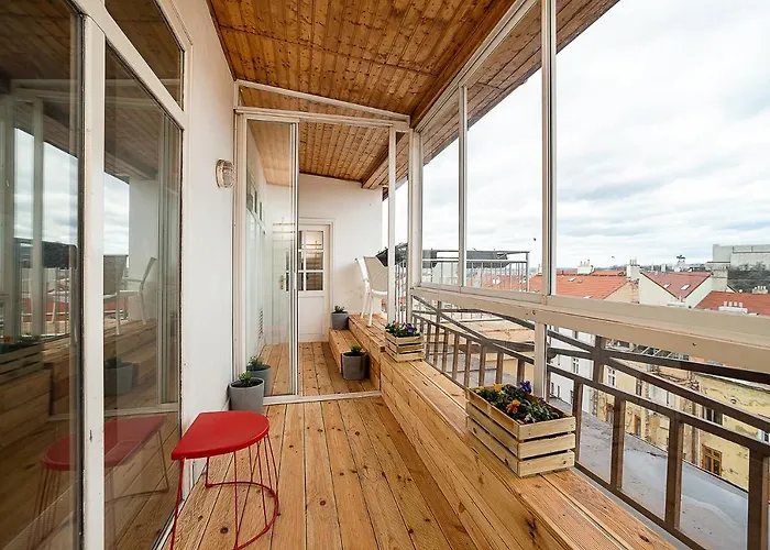 Big 4-bedroom Flat, Terrace With Great Vitkov View *