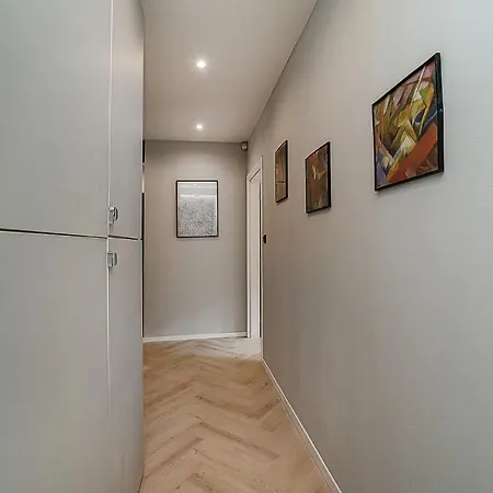 Big 4-bedroom Flat, Terrace With Great Vitkov View Apartmán